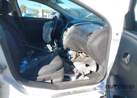 2010 Chevrolet Malibu Lt z USA, uszkodzony, nr VIN 1G1ZC5E05AF203395